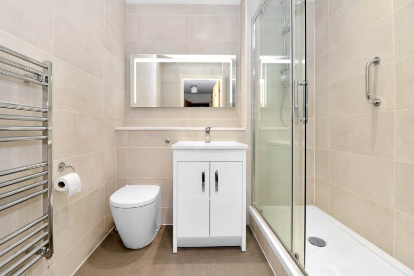 Images for Amersham, Buckinghamshire EAID:2640919782 BID:AME