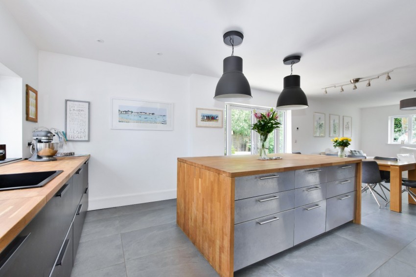 Images for Amersham, Buckinghamshire EAID:2640919782 BID:AME