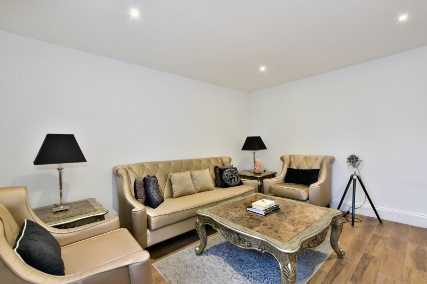 Images for Amersham, Buckinghamshire EAID:2640919782 BID:AME