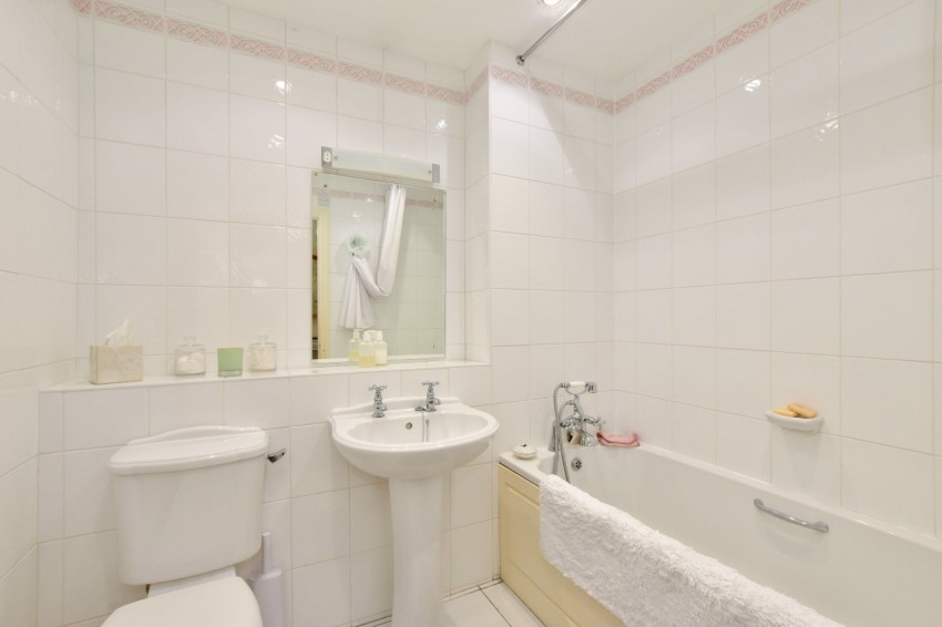 Images for Amersham, Buckinghamshire EAID:2640919782 BID:AME