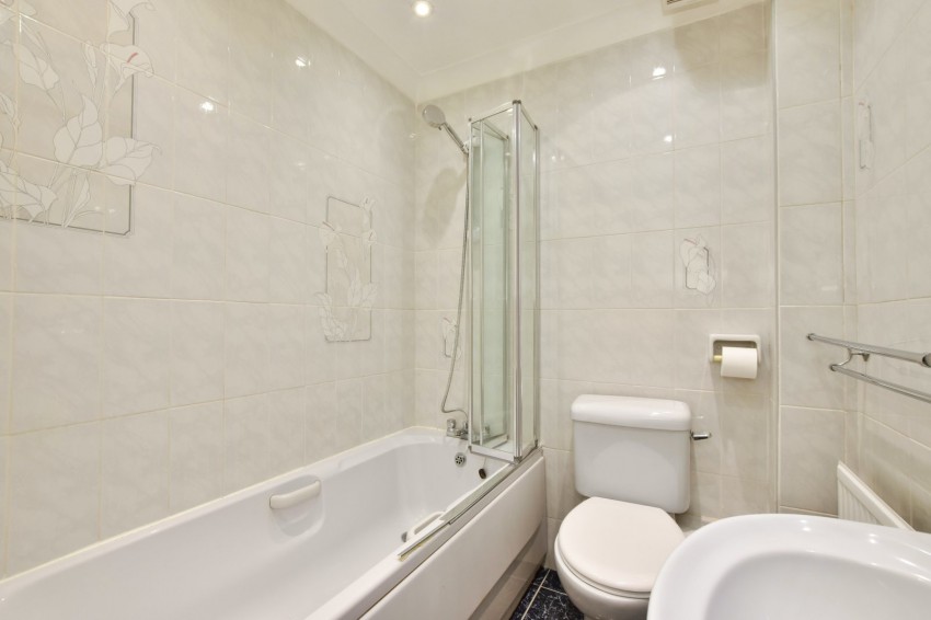 Images for Amersham, Buckinghamshire EAID:2640919782 BID:AME