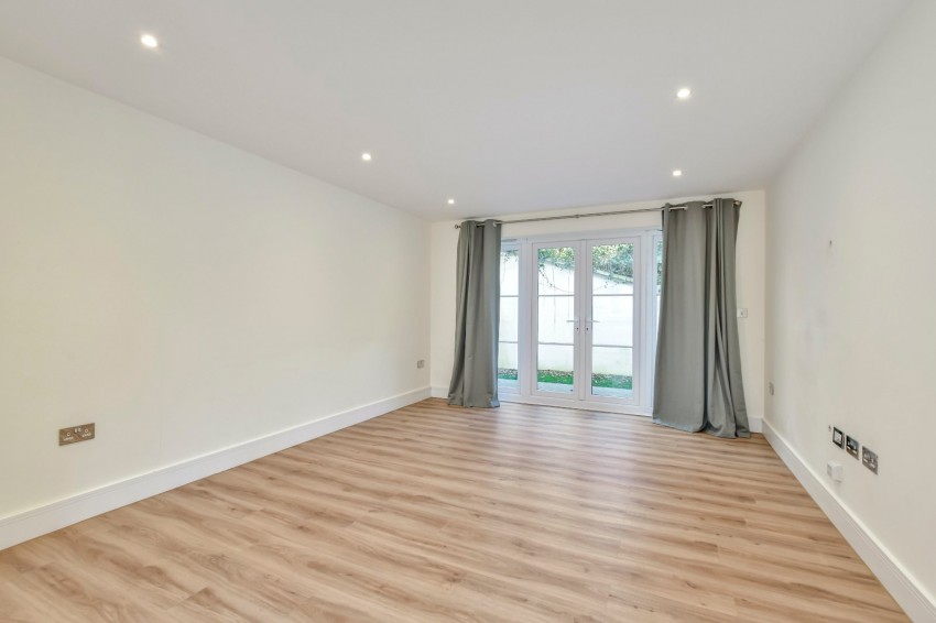 Images for Amersham, Buckinghamshire EAID:2640919782 BID:AME