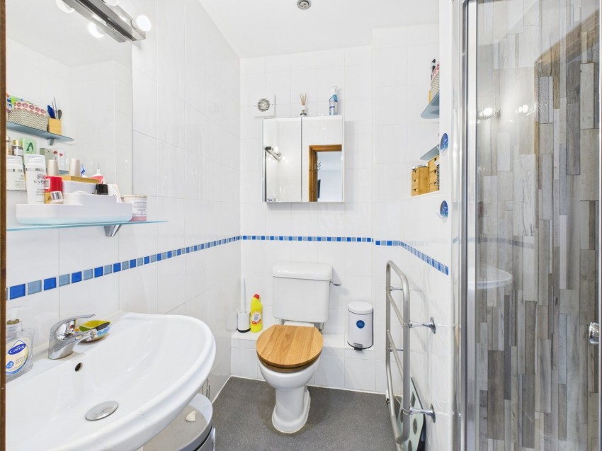 Images for Amersham, Buckinghamshire EAID:2640919782 BID:AME