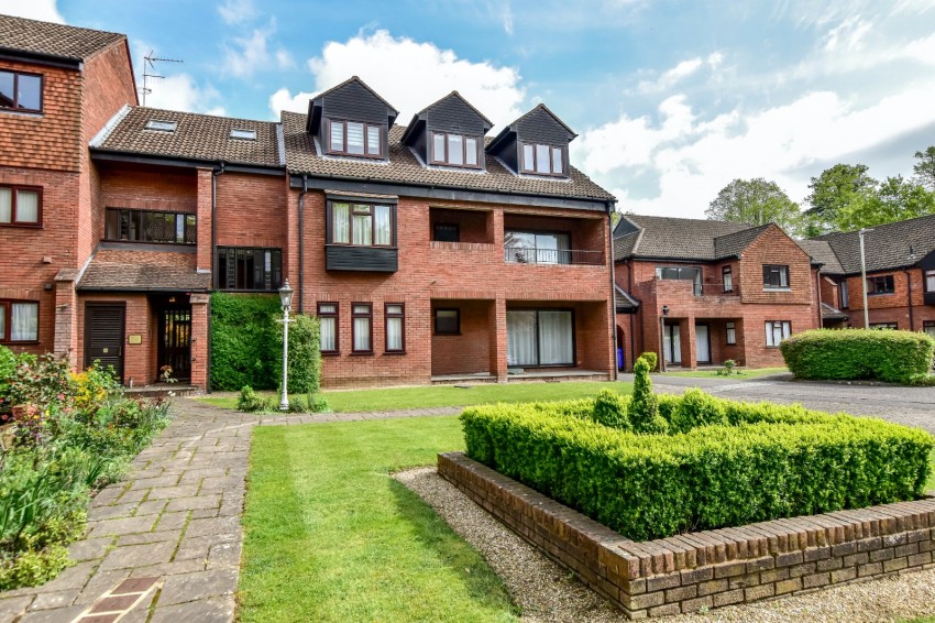 Images for Amersham, Buckinghamshire EAID:2640919782 BID:AME