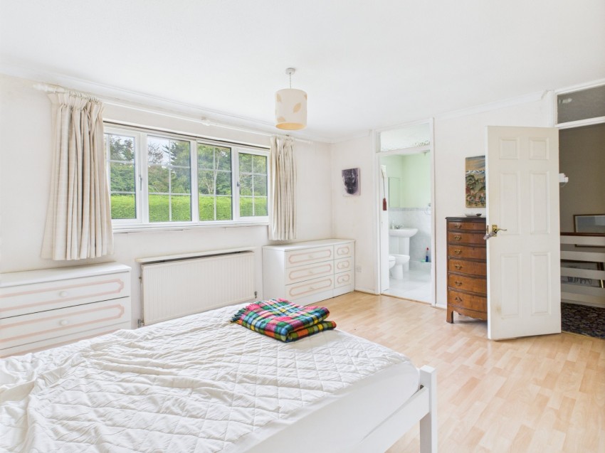 Images for Amersham, Buckinghamshire EAID:2640919782 BID:AME
