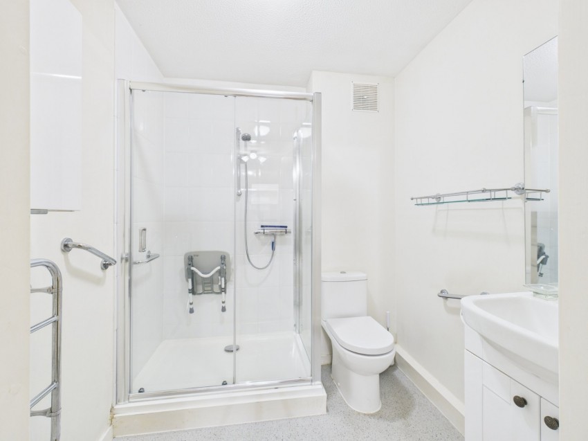 Images for Amersham, Buckinghamshire EAID:2640919782 BID:AME