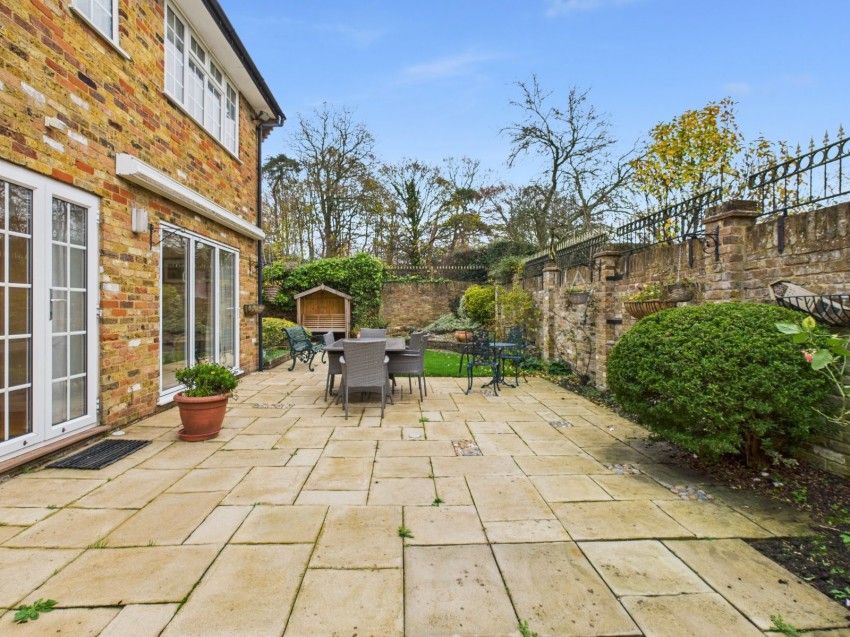 Images for Little Chalfont, Amersham, Buckinghamshire EAID:2640919782 BID:AME