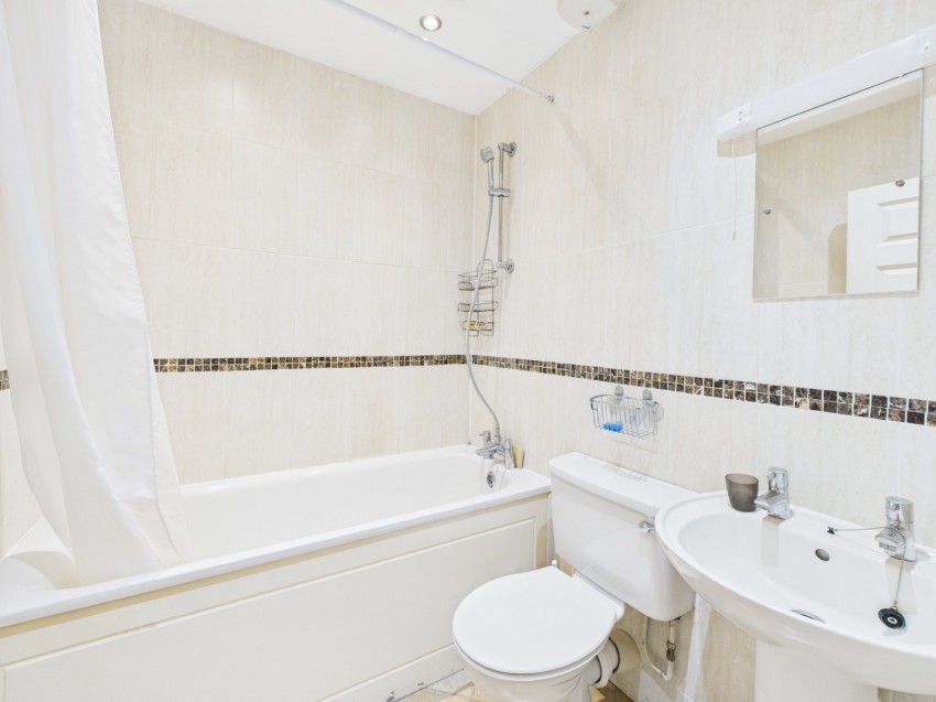 Images for Amersham, Buckinghamshire EAID:2640919782 BID:AME