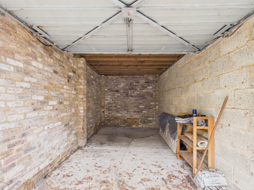 Images for Amersham, Buckinghamshire EAID:2640919782 BID:AME