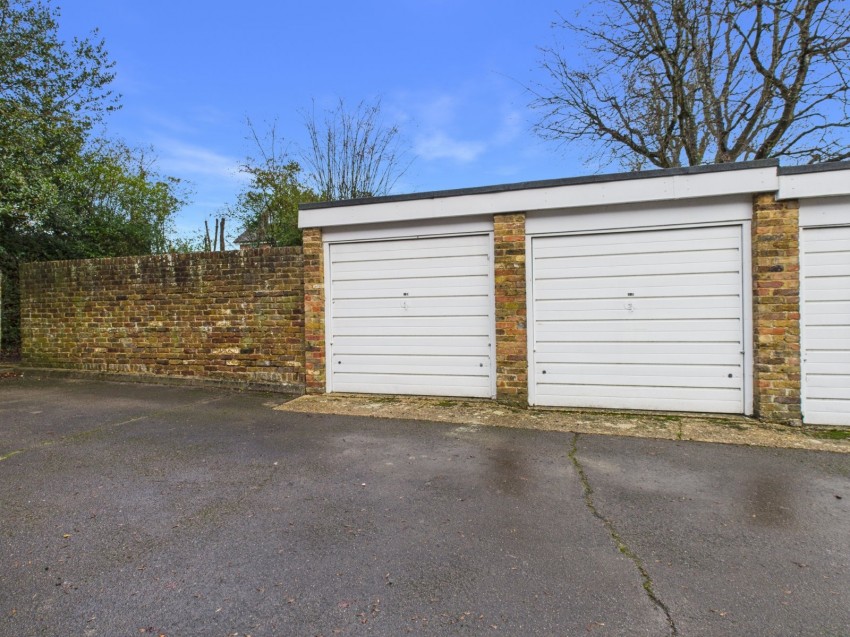 Images for Amersham, Buckinghamshire EAID:2640919782 BID:AME