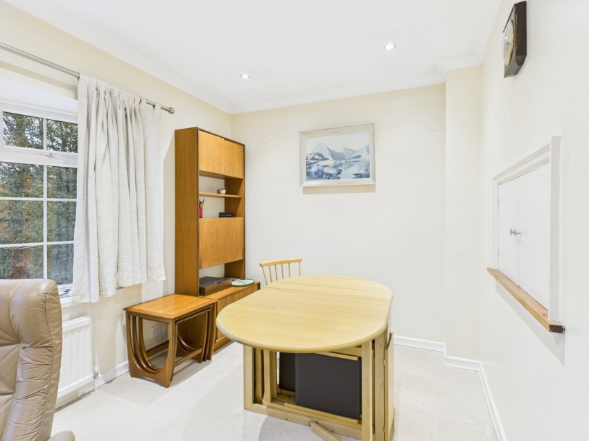 Images for Amersham, Buckinghamshire EAID:2640919782 BID:AME