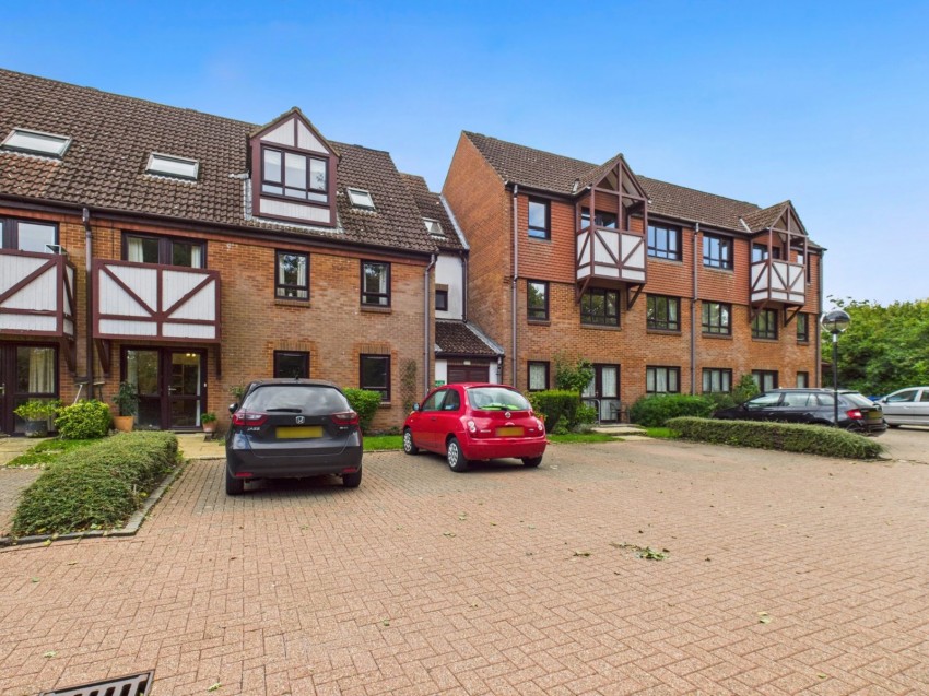 Images for Amersham, Buckinghamshire EAID:2640919782 BID:AME