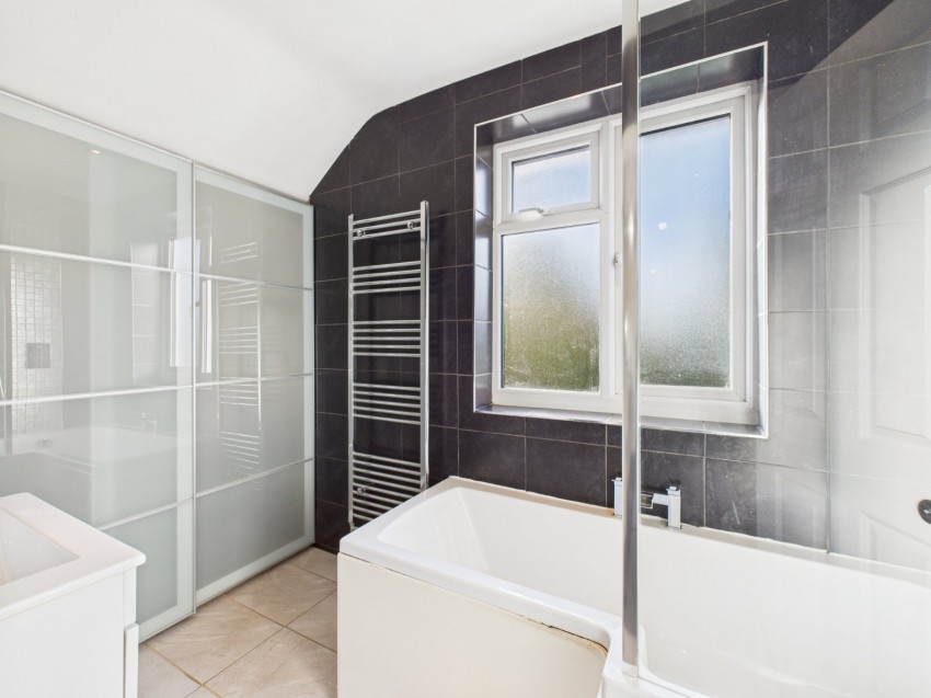 Images for Holmer Green, High Wycombe EAID:2640919782 BID:AME