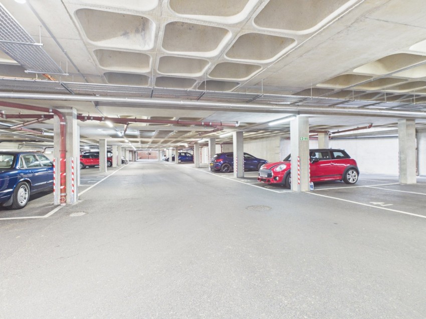 Images for Amersham, Buckinghamshire EAID:2640919782 BID:AME