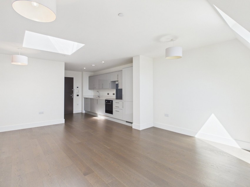 Images for Sycamore Road, 75 Sycamore Road, Amersham, Buckinghamshire EAID:2640919782 BID:AME