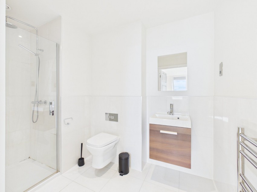 Images for Sycamore Road, 75 Sycamore Road, Amersham, Buckinghamshire EAID:2640919782 BID:AME