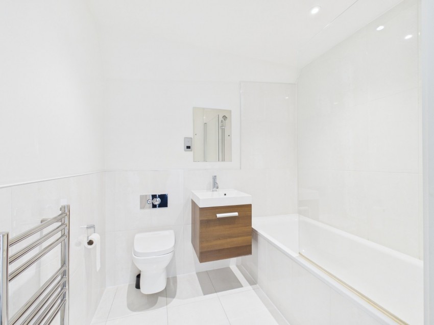 Images for Sycamore Road, 75 Sycamore Road, Amersham, Buckinghamshire EAID:2640919782 BID:AME