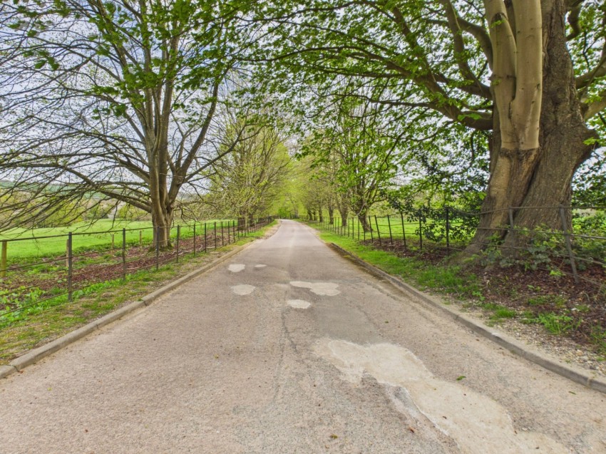 Images for Amersham, Buckinghamshire EAID:2640919782 BID:AME