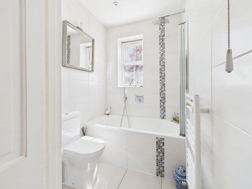 Images for Amersham, Buckinghamshire EAID:2640919782 BID:AME