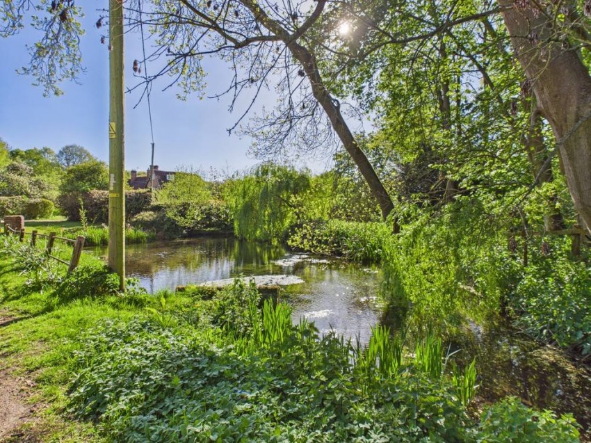 Images for Amersham, Buckinghamshire EAID:2640919782 BID:AME