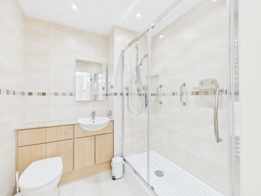 Images for Amersham, Buckinghamshire EAID:2640919782 BID:AME