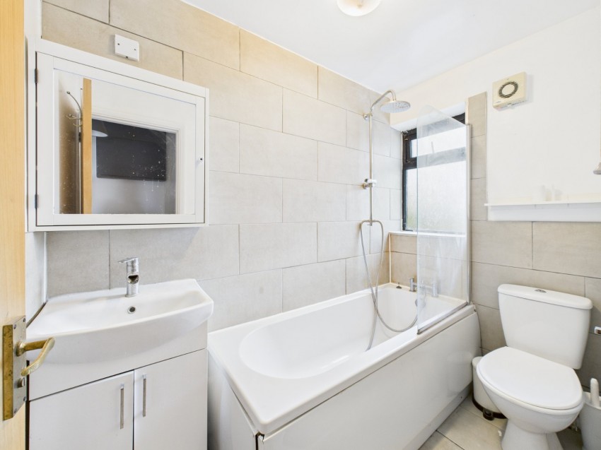 Images for Highmoor, Amersham, Buckinghamshire EAID:2640919782 BID:AML