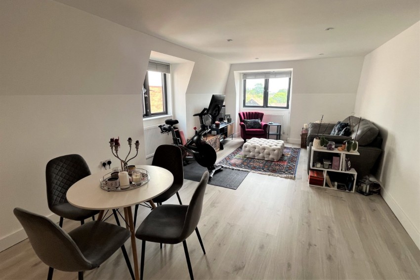 Images for Chiltern Avenue, 31 Chiltern Avenue, Amersham EAID:2640919782 BID:AML