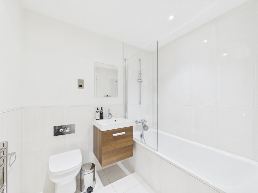 Images for Sycamore Road, Amersham, Buckinghamshire EAID:2640919782 BID:AML