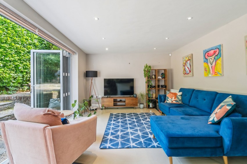 Images for Chalfont St. Giles EAID:2640919782 BID:CSG