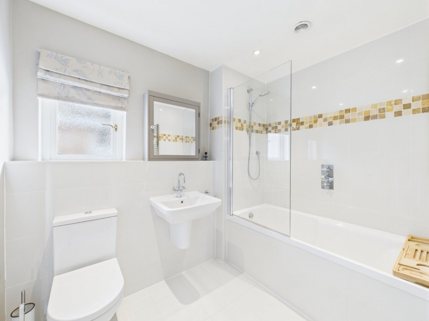 Images for Chalfont St. Giles EAID:2640919782 BID:CSG