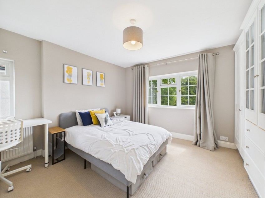 Images for Chalfont St. Giles EAID:2640919782 BID:CSG