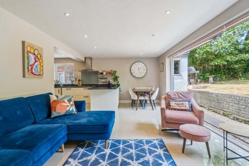 Images for Chalfont St. Giles EAID:2640919782 BID:CSG