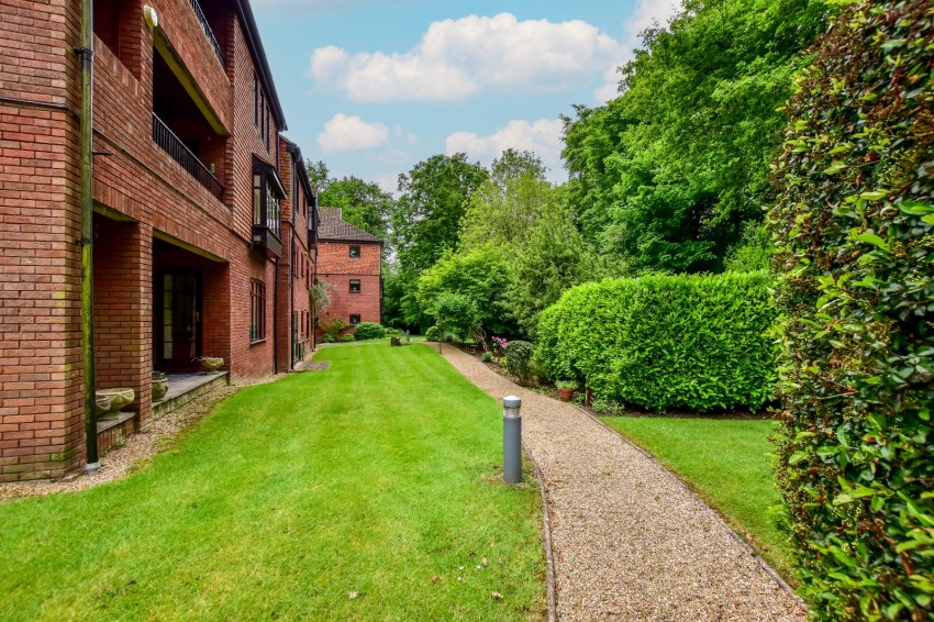 Images for Little Chalfont, Amersham, Buckinghamshire EAID:2640919782 BID:AME