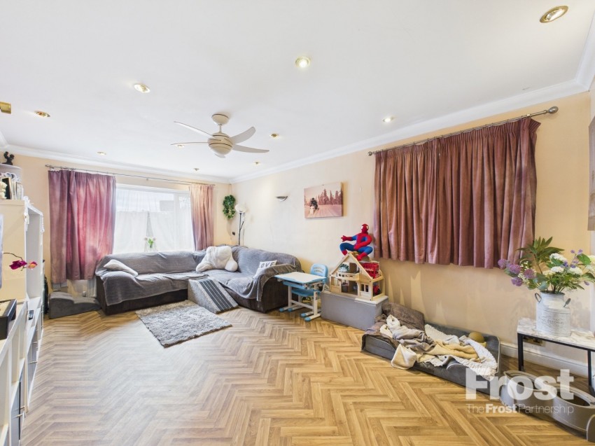 Images for Ashford, Surrey EAID:2640919782 BID:ASH