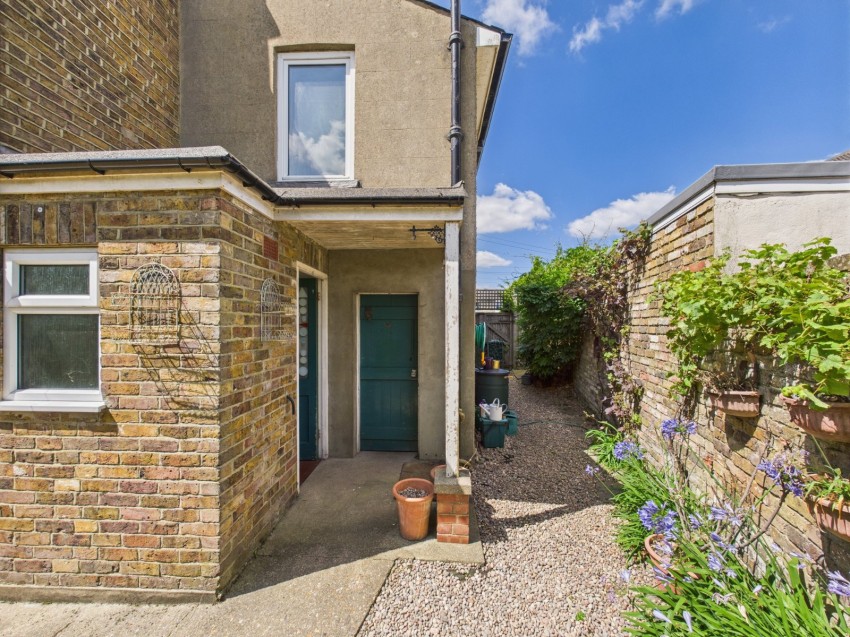 Images for Ashford, Surrey EAID:2640919782 BID:ASH