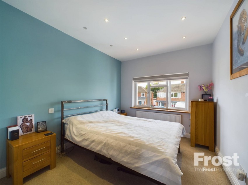 Images for Staines-upon-Thames, Surrey EAID:2640919782 BID:STA
