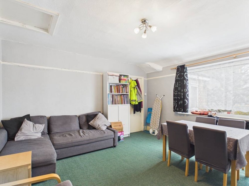 Images for Staines-upon-Thames, Surrey EAID:2640919782 BID:STA