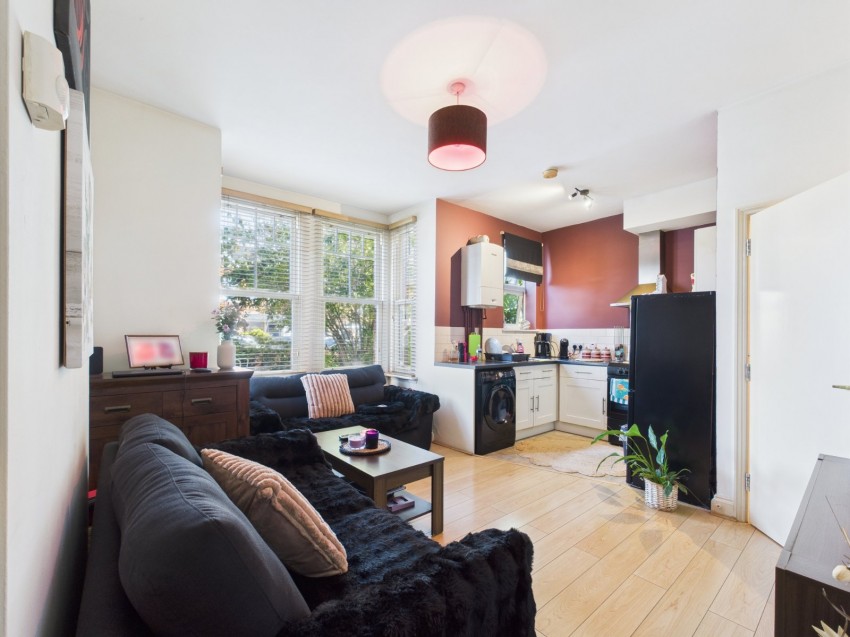 Images for Ashford, Surrey EAID:2640919782 BID:ASH