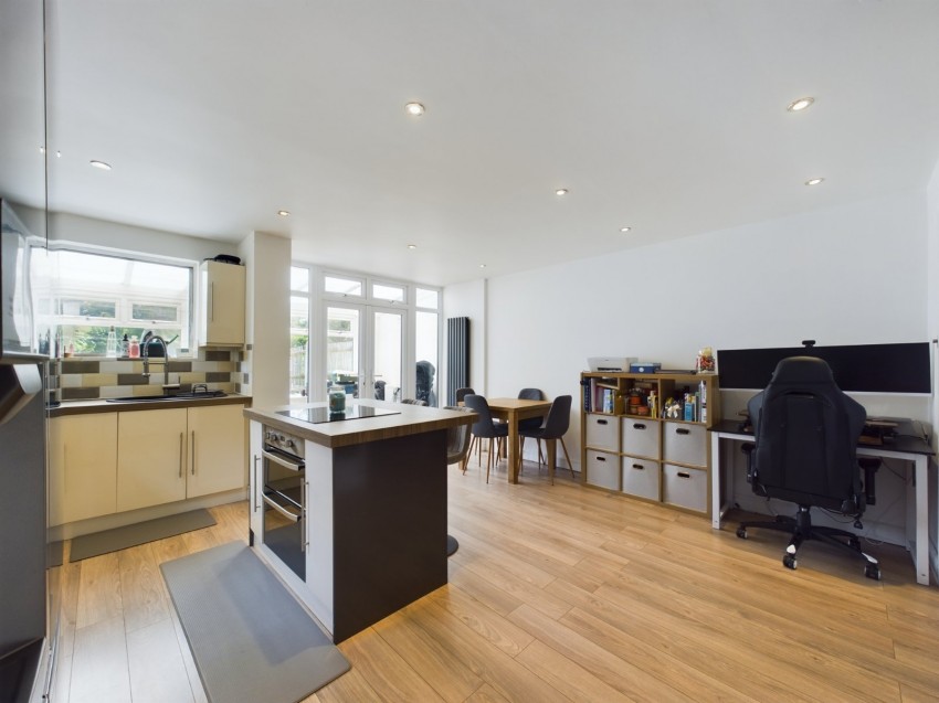 Images for Ashford, Surrey EAID:2640919782 BID:ASH