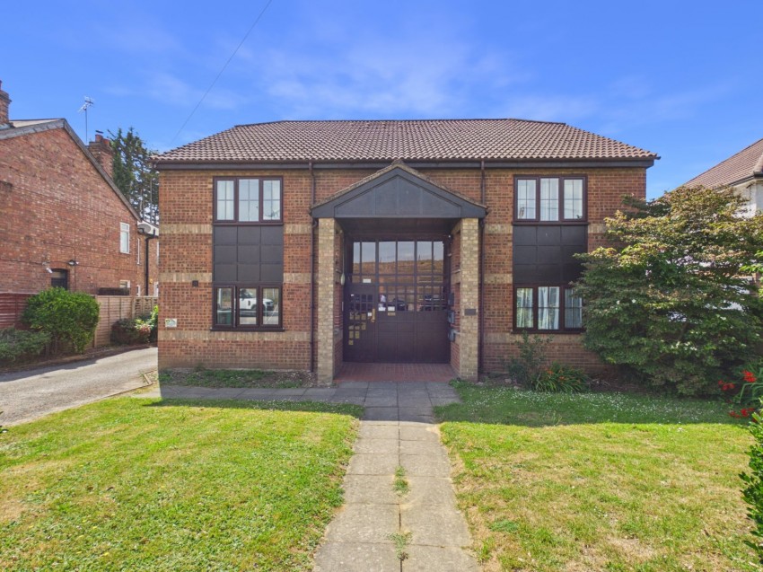 Images for Ashford, Surrey EAID:2640919782 BID:ASH