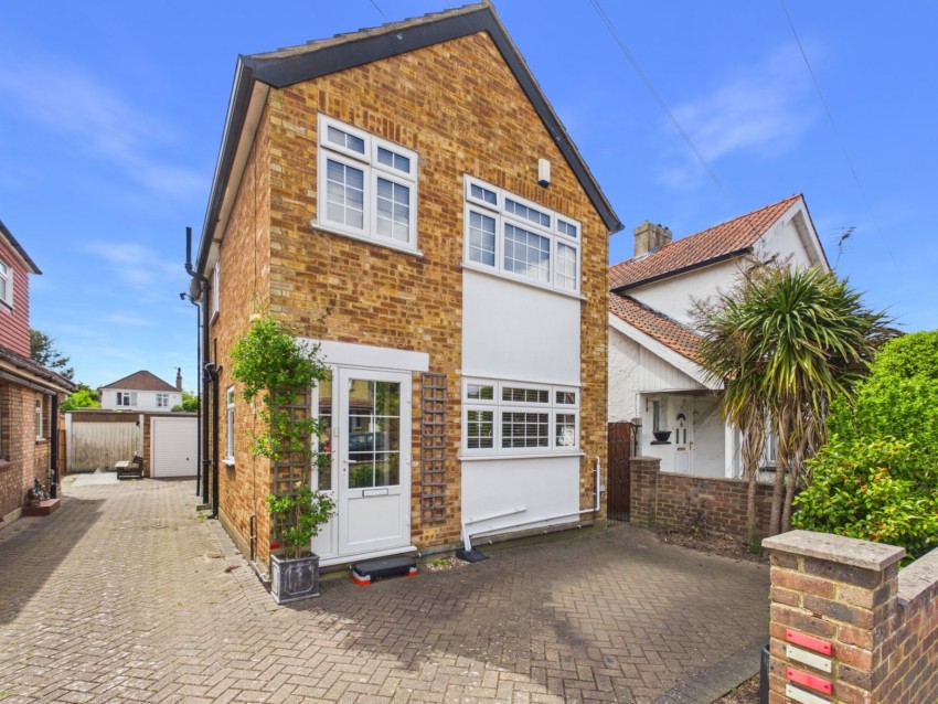 Images for Ashford, Surrey EAID:2640919782 BID:ASH