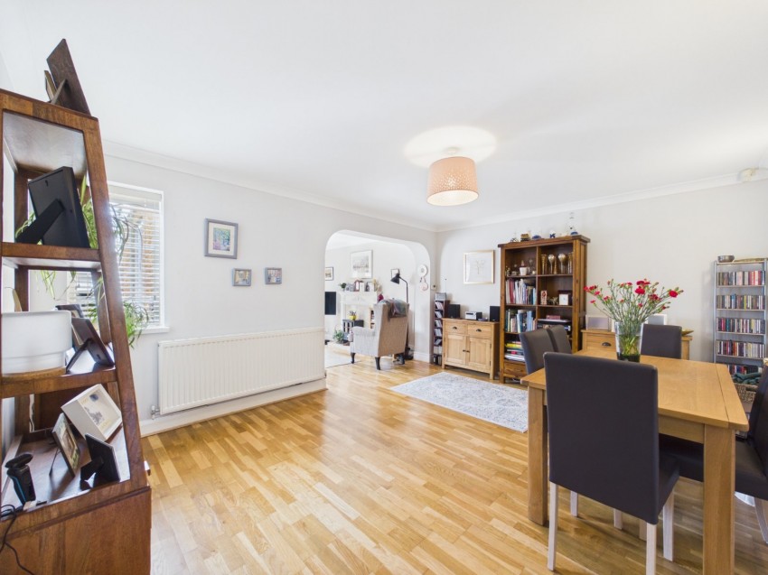 Images for Ashford, Surrey EAID:2640919782 BID:ASH