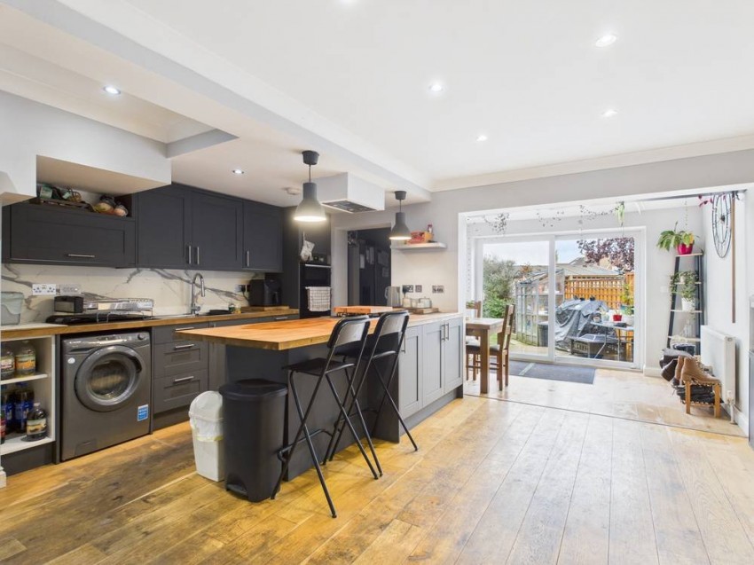 Images for Ashford, Surrey EAID:2640919782 BID:ASH