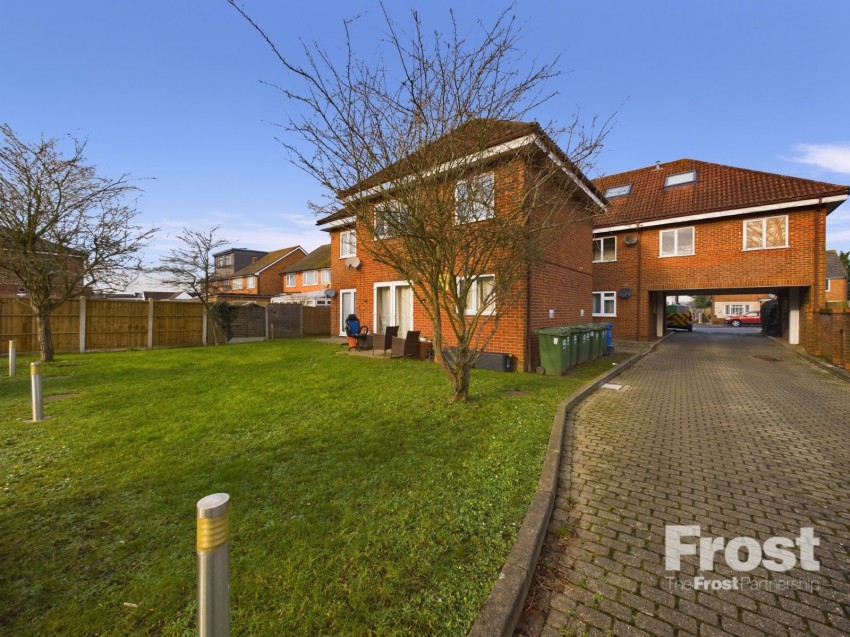 Images for Ashford, Surrey EAID:2640919782 BID:ASH