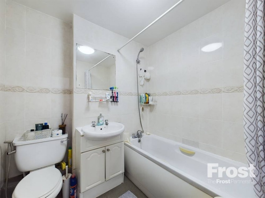 Images for Ashford, Surrey EAID:2640919782 BID:ASH