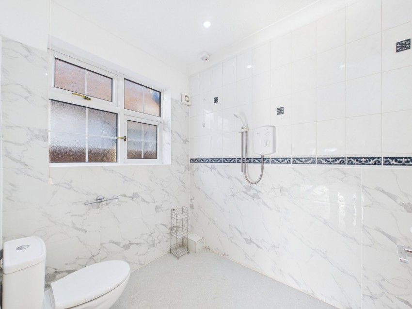 Images for Ashford, Surrey EAID:2640919782 BID:ASH