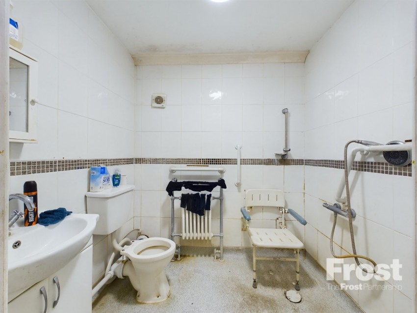 Images for Ashford, Surrey EAID:2640919782 BID:ASH