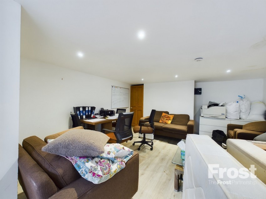 Images for Ashford, Surrey EAID:2640919782 BID:ASH