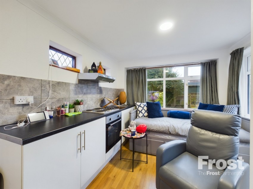 Images for Ashford, Surrey EAID:2640919782 BID:ASH