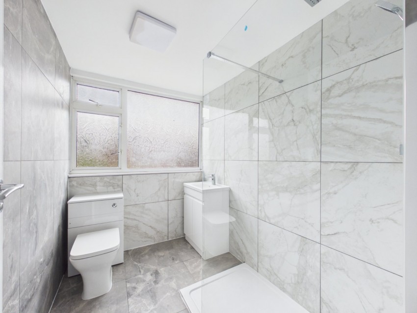 Images for Ashford, Surrey EAID:2640919782 BID:ASH